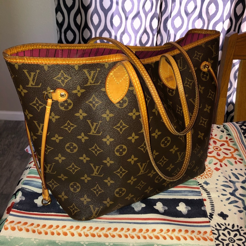 Authentic Neverfull MM Monogram